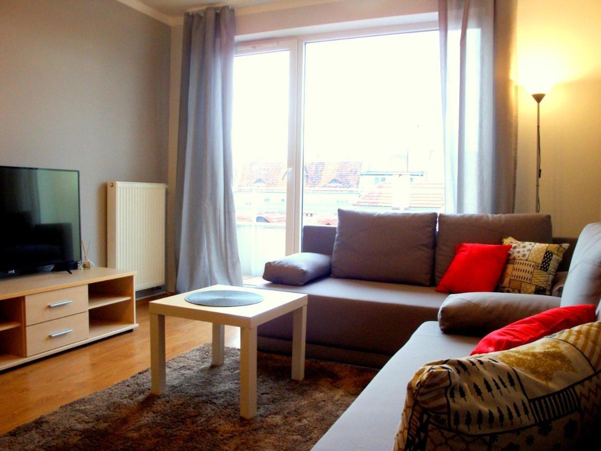 livingROOM_Wroc_Mosiężna Wrocław Cameră foto